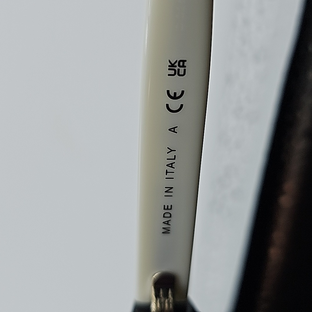 Chanel BLACK & WHITE SUNGLASSES. Lenses:Gray Ref CH5484 1656/s6 - Picture 11 of 16